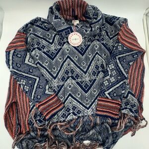 NWT Umgee Cowneck Aztec Print Poncho/Sweater with Fringe Size Women’s Size M/L